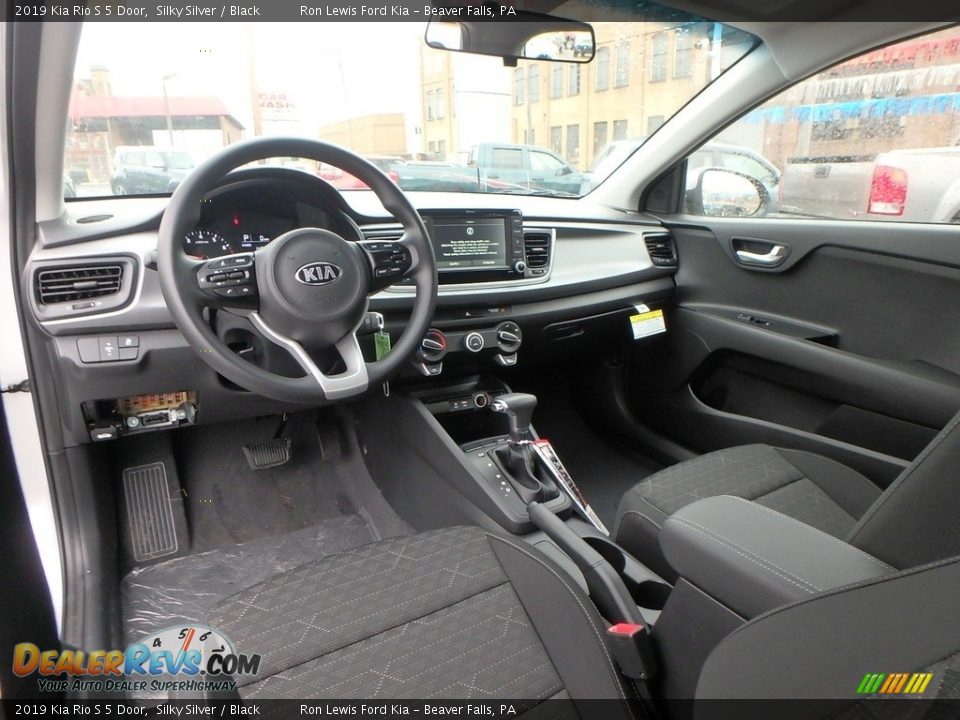 Black Interior - 2019 Kia Rio S 5 Door Photo #13
