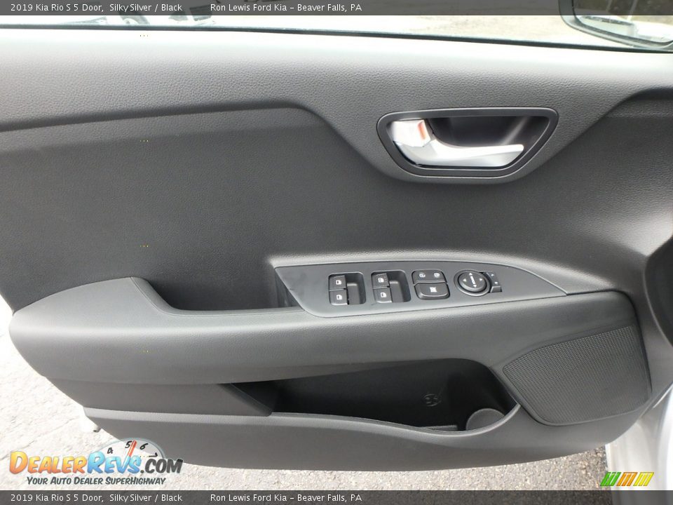 Door Panel of 2019 Kia Rio S 5 Door Photo #14