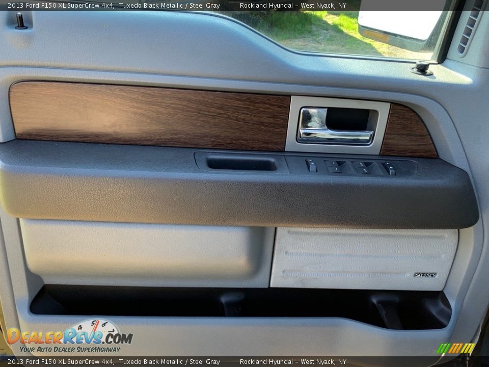2013 Ford F150 XL SuperCrew 4x4 Tuxedo Black Metallic / Steel Gray Photo #8