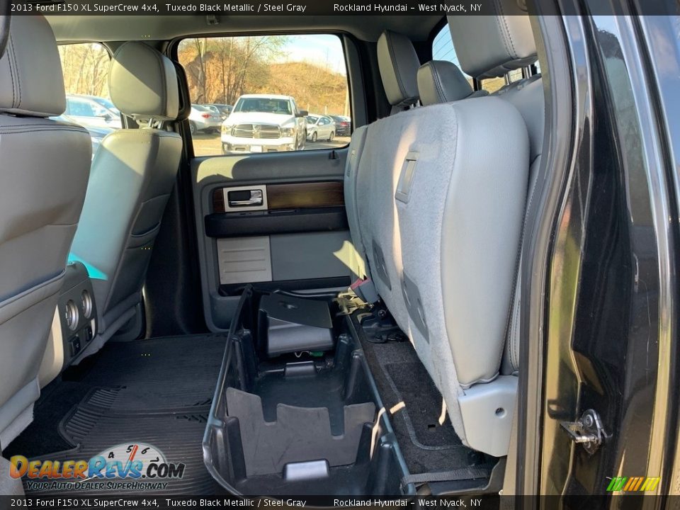 2013 Ford F150 XL SuperCrew 4x4 Tuxedo Black Metallic / Steel Gray Photo #24