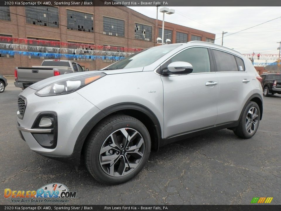 Front 3/4 View of 2020 Kia Sportage EX AWD Photo #7