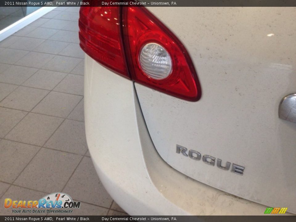 2011 Nissan Rogue S AWD Pearl White / Black Photo #6