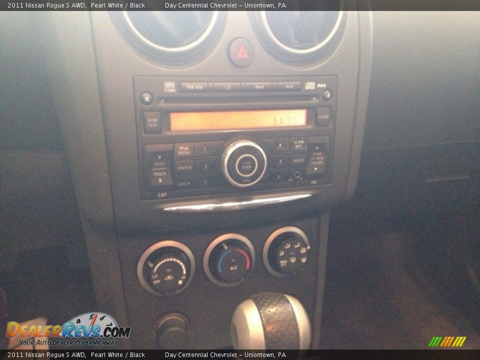 2011 Nissan Rogue S AWD Pearl White / Black Photo #9