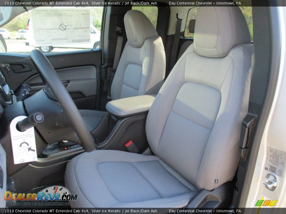 Front Seat of 2019 Chevrolet Colorado WT Extended Cab 4x4 Photo #13