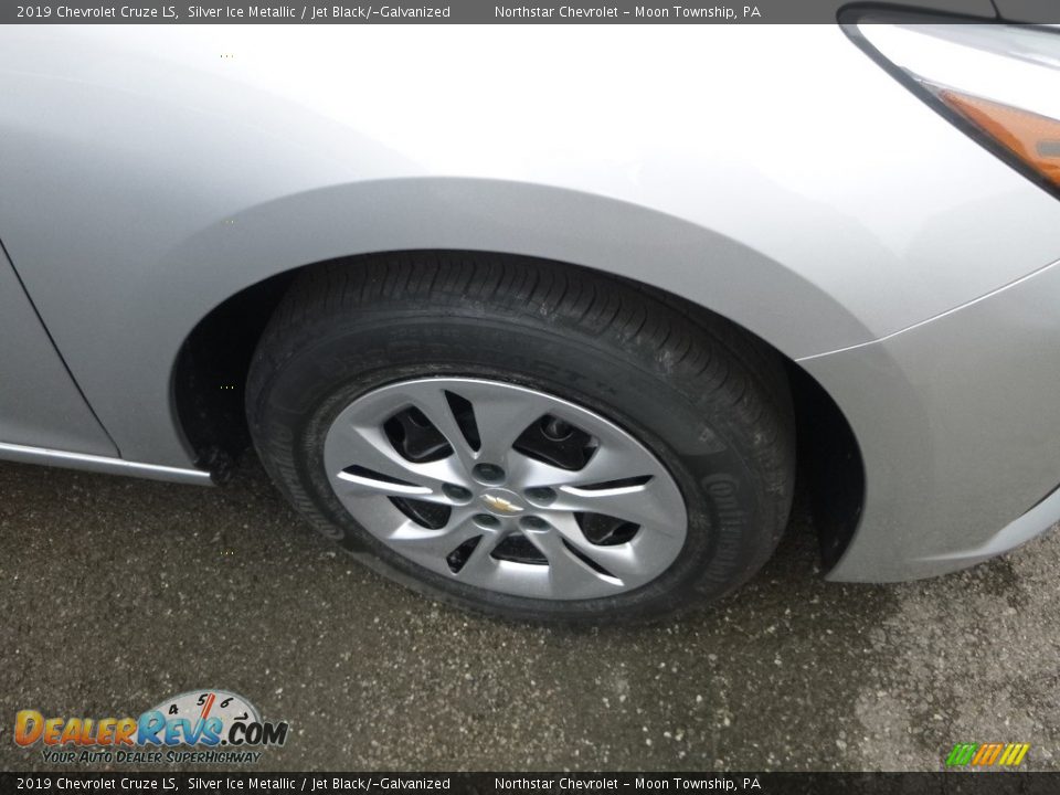 2019 Chevrolet Cruze LS Silver Ice Metallic / Jet Black/­Galvanized Photo #6