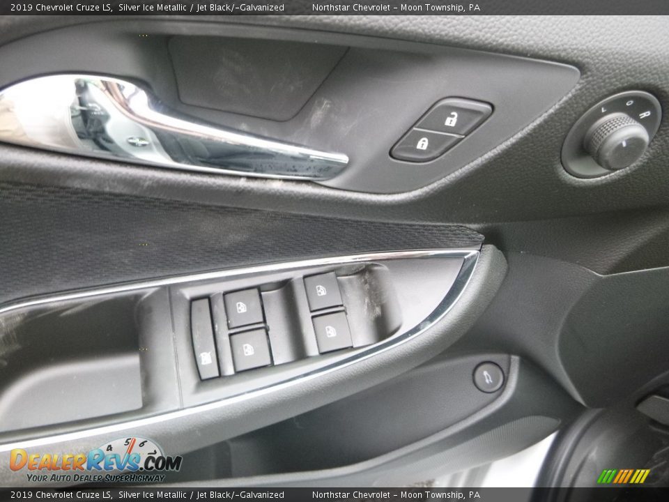 2019 Chevrolet Cruze LS Silver Ice Metallic / Jet Black/­Galvanized Photo #13