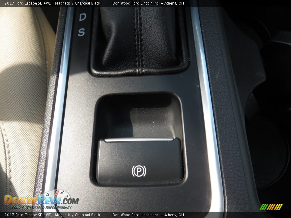 2017 Ford Escape SE 4WD Magnetic / Charcoal Black Photo #11