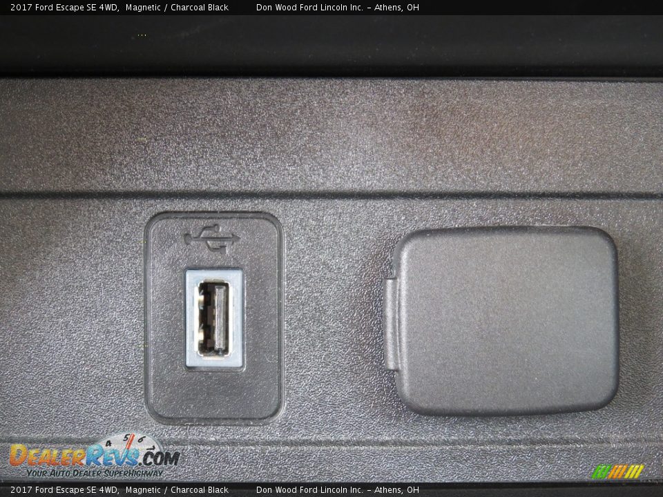 2017 Ford Escape SE 4WD Magnetic / Charcoal Black Photo #12