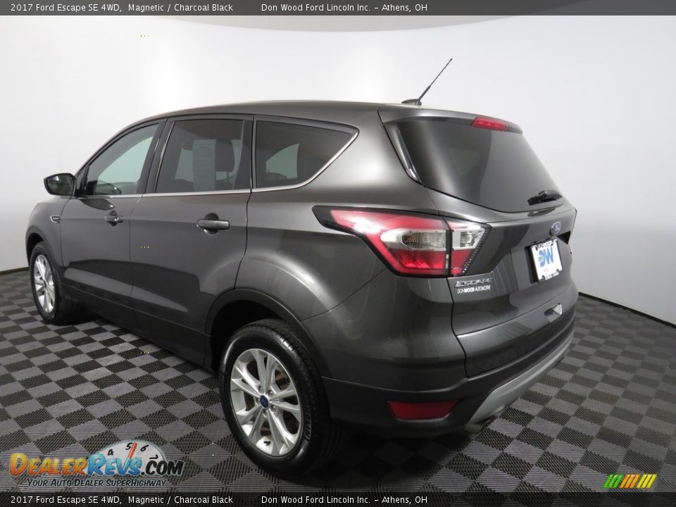 2017 Ford Escape SE 4WD Magnetic / Charcoal Black Photo #17