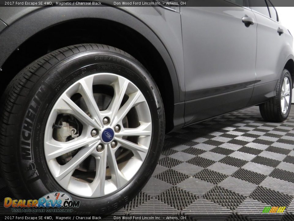 2017 Ford Escape SE 4WD Magnetic / Charcoal Black Photo #22