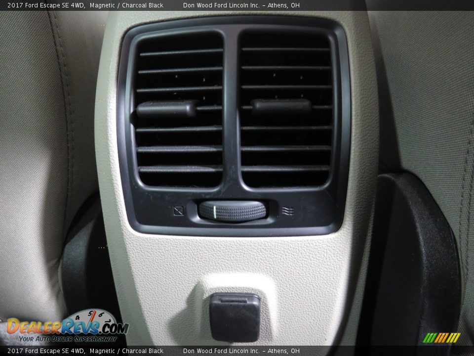 2017 Ford Escape SE 4WD Magnetic / Charcoal Black Photo #33