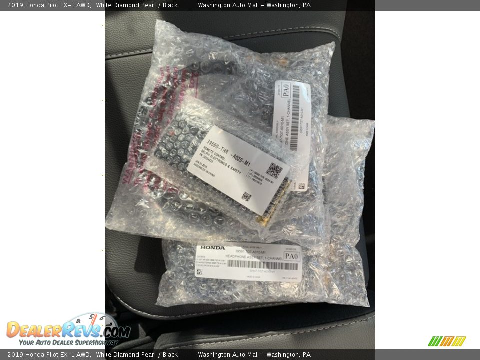 2019 Honda Pilot EX-L AWD White Diamond Pearl / Black Photo #34
