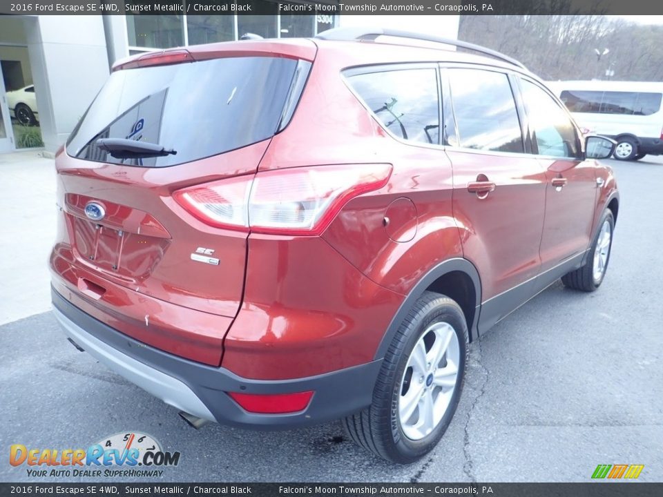 2016 Ford Escape SE 4WD Sunset Metallic / Charcoal Black Photo #2