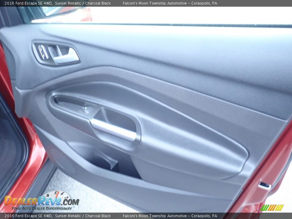2016 Ford Escape SE 4WD Sunset Metallic / Charcoal Black Photo #13