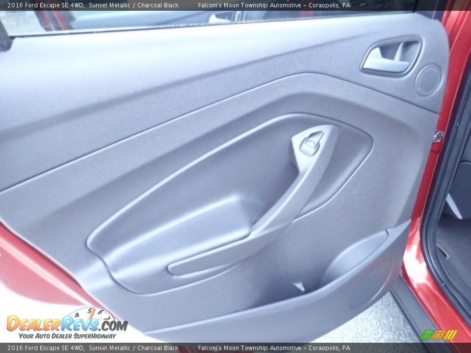 2016 Ford Escape SE 4WD Sunset Metallic / Charcoal Black Photo #18