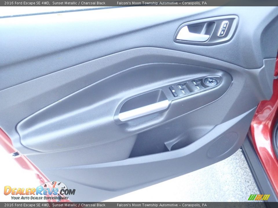 2016 Ford Escape SE 4WD Sunset Metallic / Charcoal Black Photo #19