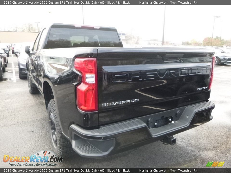 2019 Chevrolet Silverado 1500 Custom Z71 Trail Boss Double Cab 4WD Black / Jet Black Photo #3