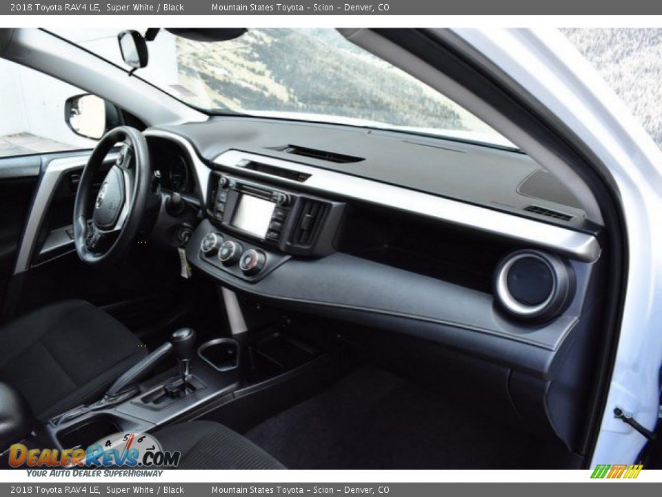 2018 Toyota RAV4 LE Super White / Black Photo #16