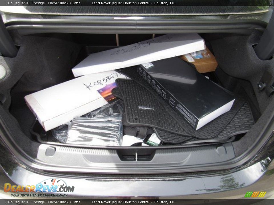 2019 Jaguar XE Prestige Narvik Black / Latte Photo #18