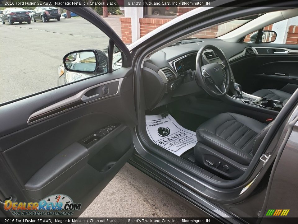 2016 Ford Fusion SE AWD Magnetic Metallic / Charcoal Black Photo #3