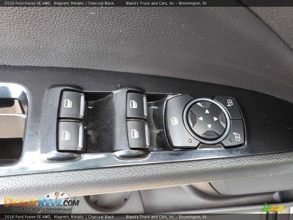 2016 Ford Fusion SE AWD Magnetic Metallic / Charcoal Black Photo #5