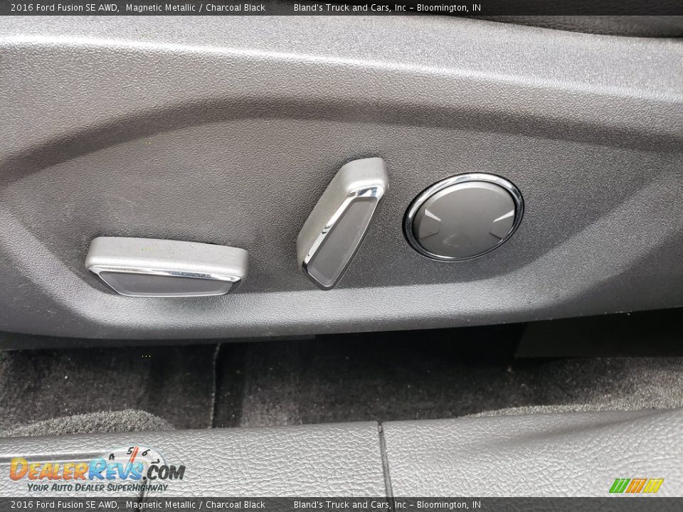 2016 Ford Fusion SE AWD Magnetic Metallic / Charcoal Black Photo #7