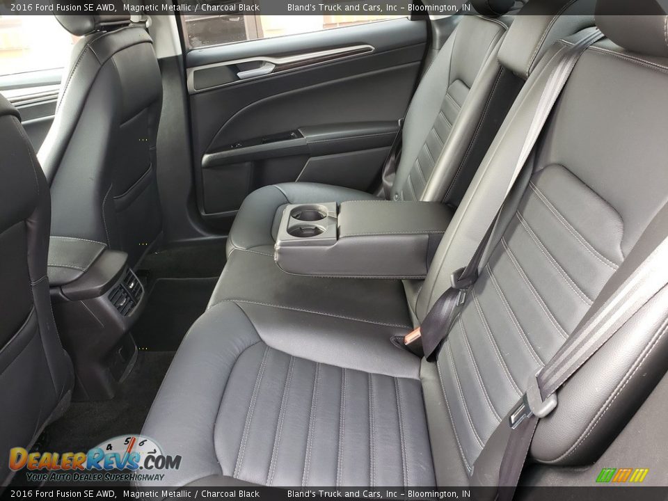 2016 Ford Fusion SE AWD Magnetic Metallic / Charcoal Black Photo #34