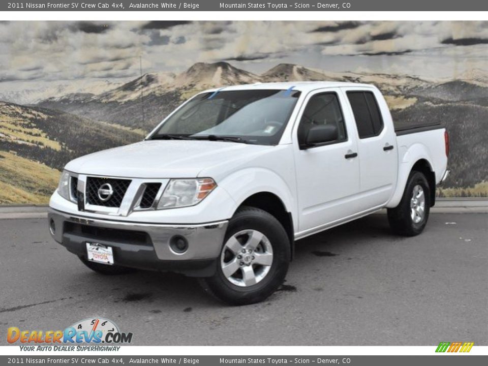 2011 Nissan Frontier SV Crew Cab 4x4 Avalanche White / Beige Photo #5