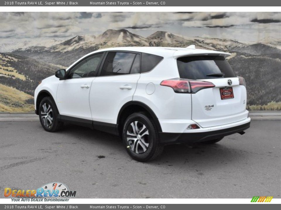 2018 Toyota RAV4 LE Super White / Black Photo #7