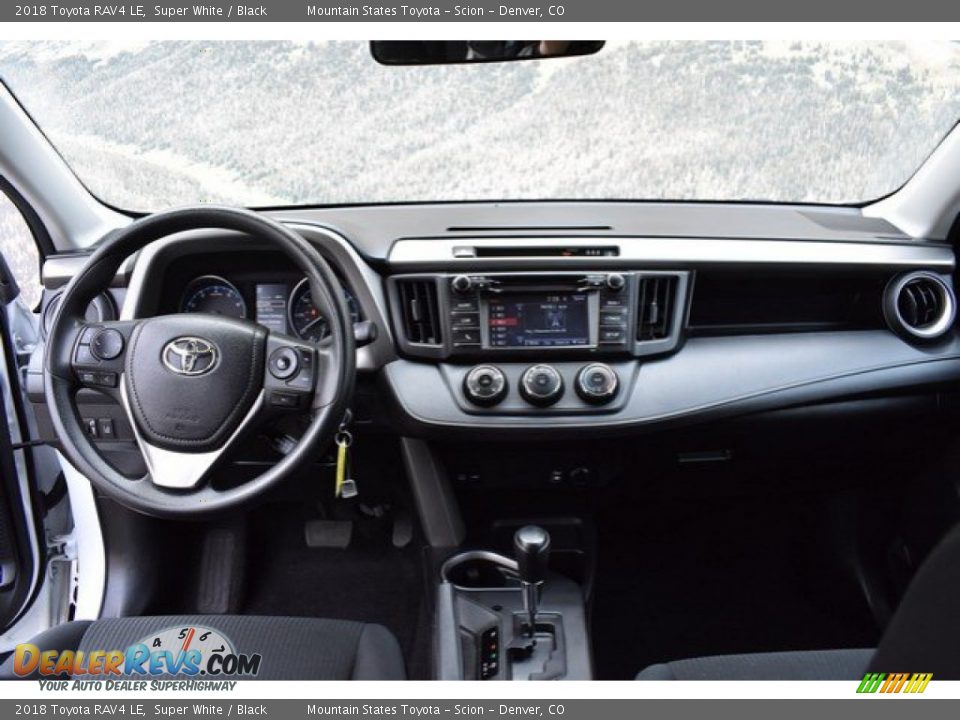 2018 Toyota RAV4 LE Super White / Black Photo #13