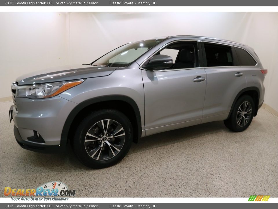 2016 Toyota Highlander XLE Silver Sky Metallic / Black Photo #3