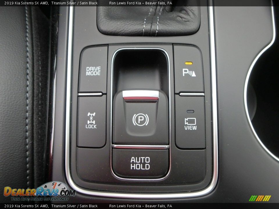 Controls of 2019 Kia Sorento SX AWD Photo #20