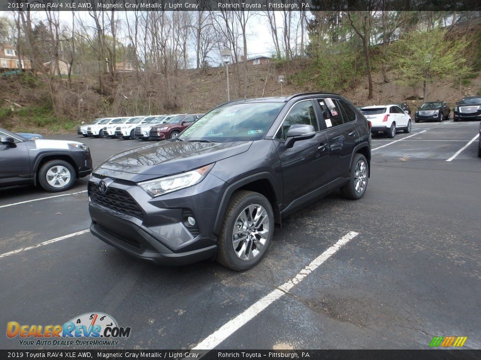 2019 Toyota RAV4 XLE AWD Magnetic Gray Metallic / Light Gray Photo #4