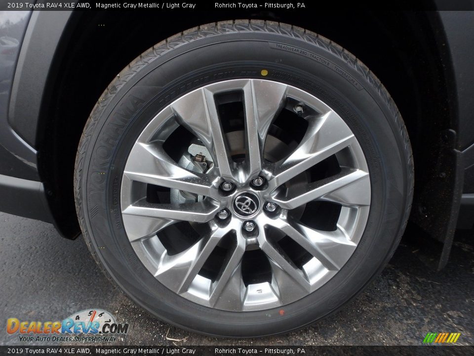 2019 Toyota RAV4 XLE AWD Magnetic Gray Metallic / Light Gray Photo #5