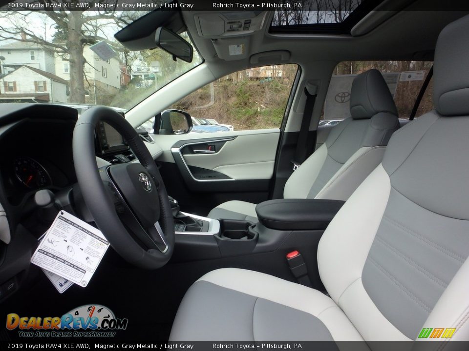 2019 Toyota RAV4 XLE AWD Magnetic Gray Metallic / Light Gray Photo #6