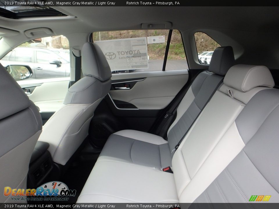 2019 Toyota RAV4 XLE AWD Magnetic Gray Metallic / Light Gray Photo #7