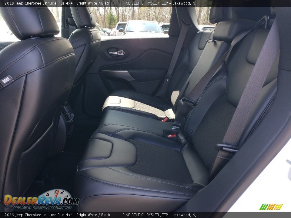 2019 Jeep Cherokee Latitude Plus 4x4 Bright White / Black Photo #6