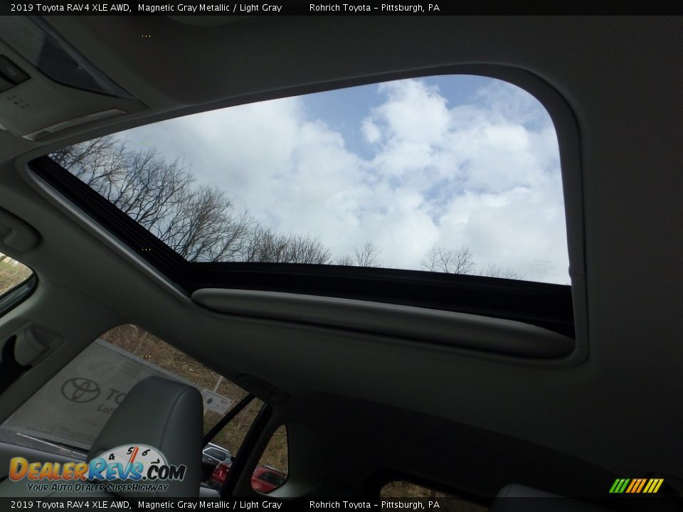 2019 Toyota RAV4 XLE AWD Magnetic Gray Metallic / Light Gray Photo #14