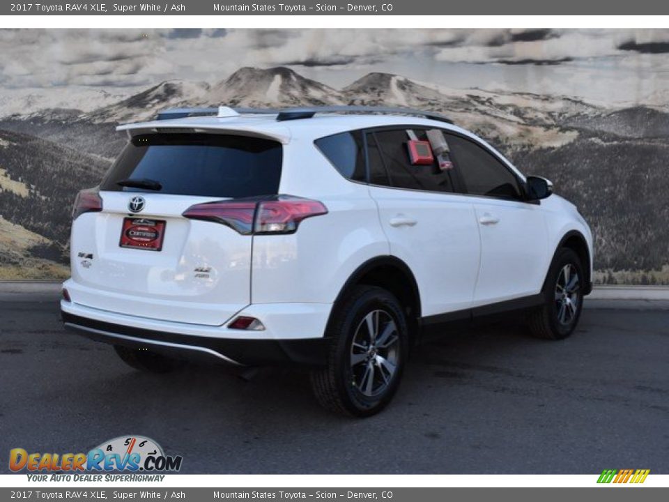2017 Toyota RAV4 XLE Super White / Ash Photo #3