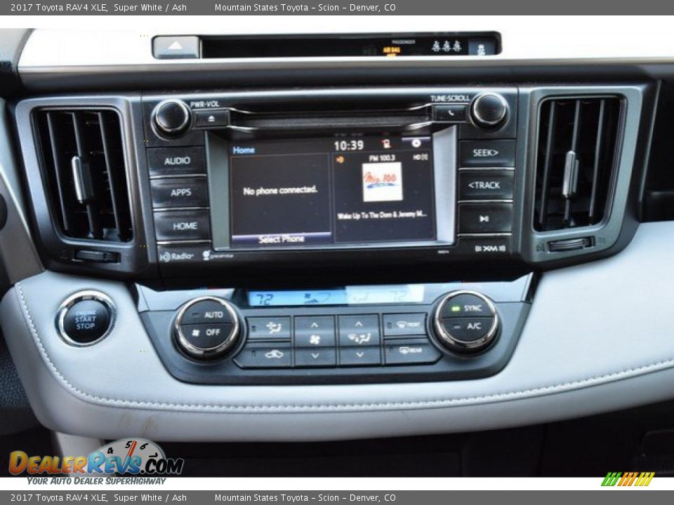 2017 Toyota RAV4 XLE Super White / Ash Photo #15