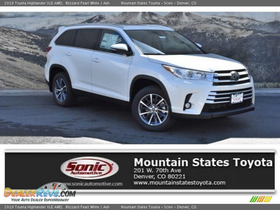 2019 Toyota Highlander XLE AWD Blizzard Pearl White / Ash Photo #1