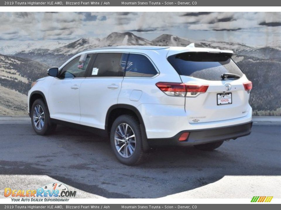 2019 Toyota Highlander XLE AWD Blizzard Pearl White / Ash Photo #3