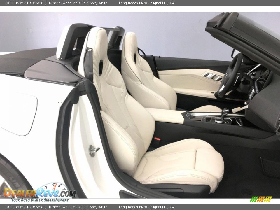 Front Seat of 2019 BMW Z4 sDrive30i Photo #2