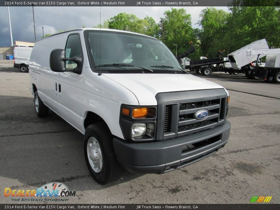 2014 Ford E-Series Van E150 Cargo Van Oxford White / Medium Flint Photo #7