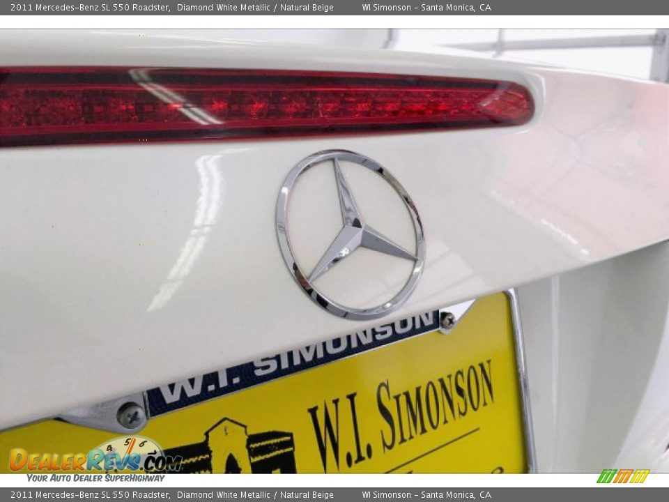 2011 Mercedes-Benz SL 550 Roadster Diamond White Metallic / Natural Beige Photo #24