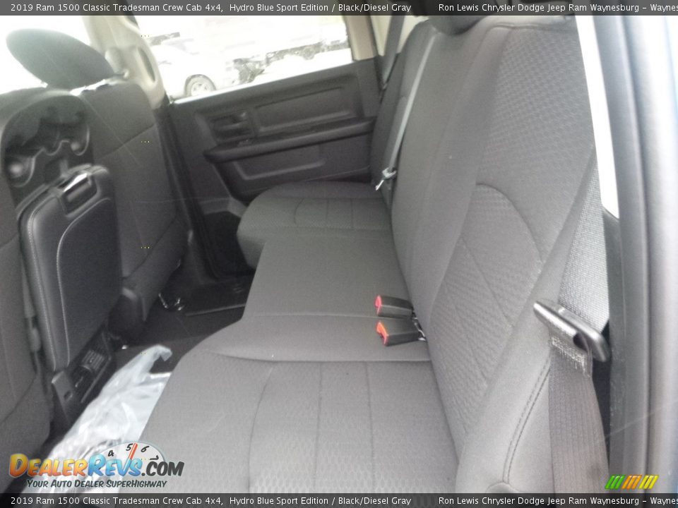2019 Ram 1500 Classic Tradesman Crew Cab 4x4 Hydro Blue Sport Edition / Black/Diesel Gray Photo #12