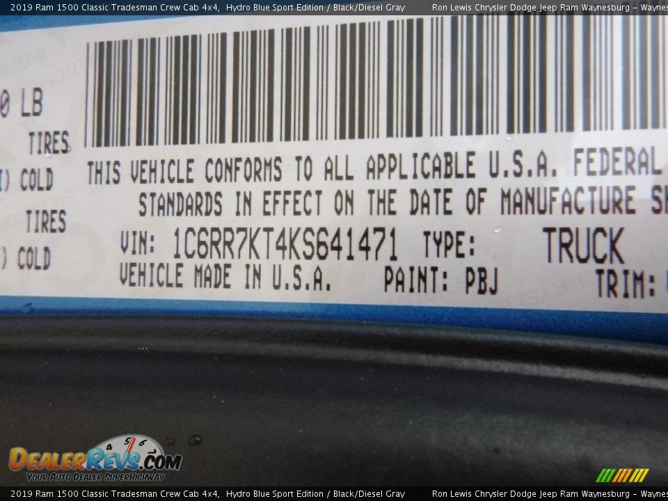 2019 Ram 1500 Classic Tradesman Crew Cab 4x4 Hydro Blue Sport Edition / Black/Diesel Gray Photo #14