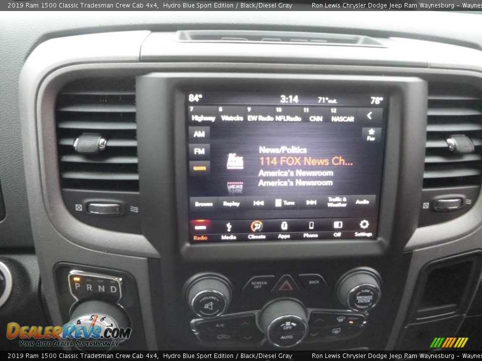 2019 Ram 1500 Classic Tradesman Crew Cab 4x4 Hydro Blue Sport Edition / Black/Diesel Gray Photo #16