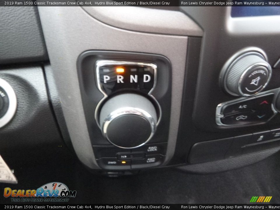2019 Ram 1500 Classic Tradesman Crew Cab 4x4 Hydro Blue Sport Edition / Black/Diesel Gray Photo #20