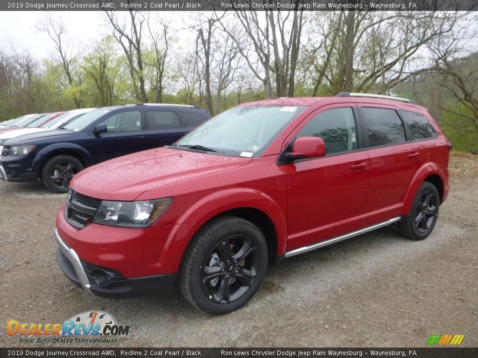 Front 3/4 View of 2019 Dodge Journey Crossroad AWD Photo #1